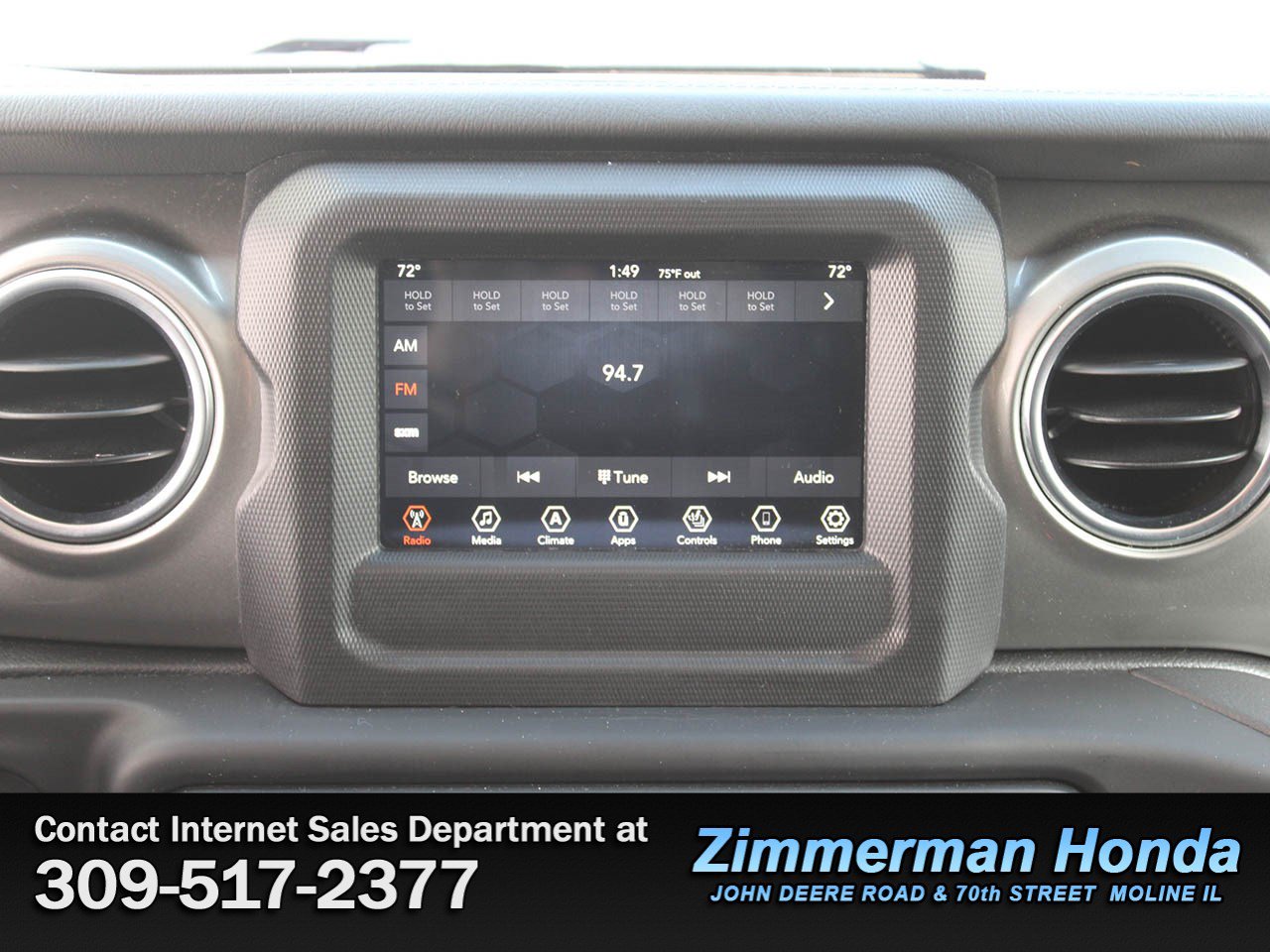 Used 2021 Jeep Wrangler Unlimited Sahara w/ Cold Weather Group AWD/4WD image 15