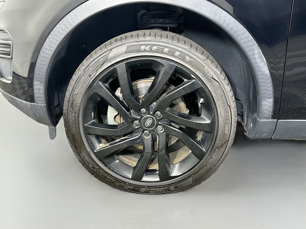 Used 2018 Land Rover Discovery Sport SE image 33