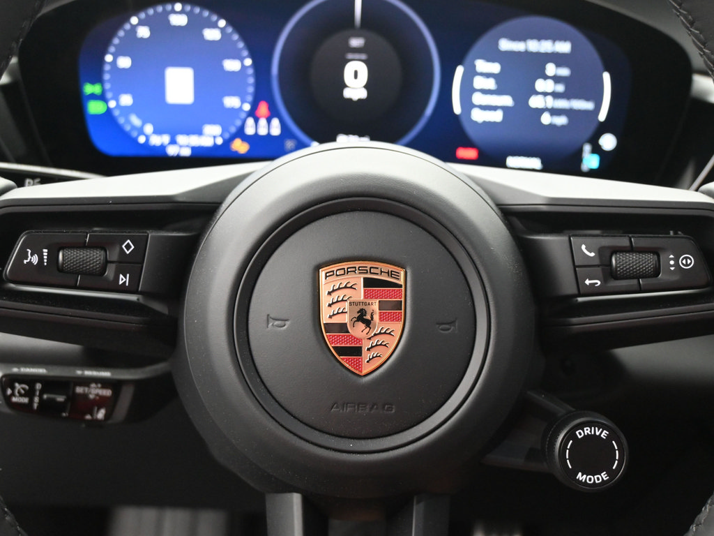 Certified 2025 Porsche Macan 4S Electric AWD/4WD image 20