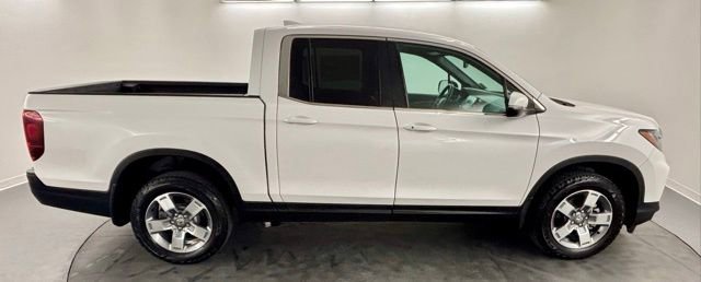 Certified 2025 Honda Ridgeline RTL image 9