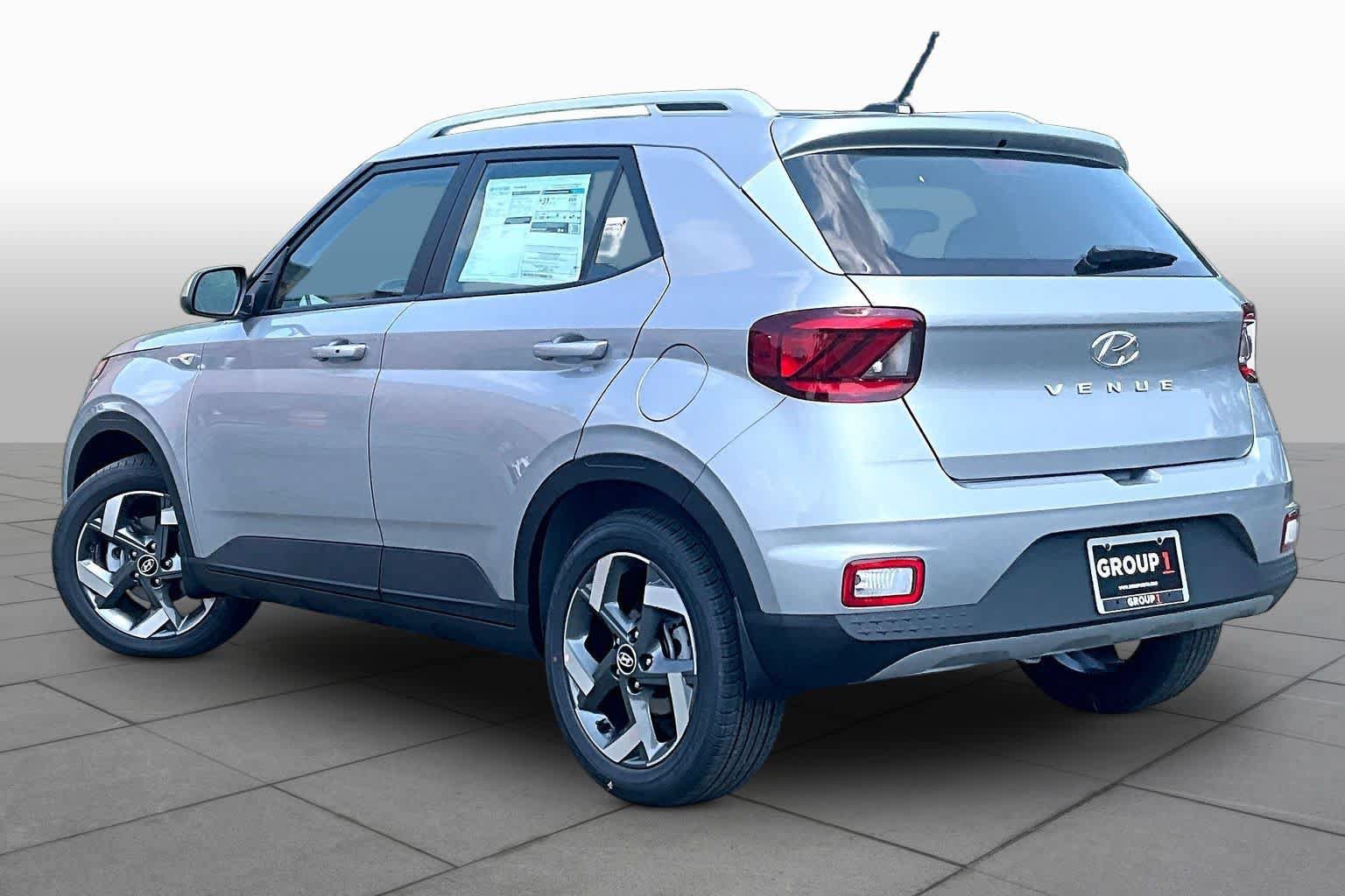 New 2026 Hyundai Venue SEL FWD image 7