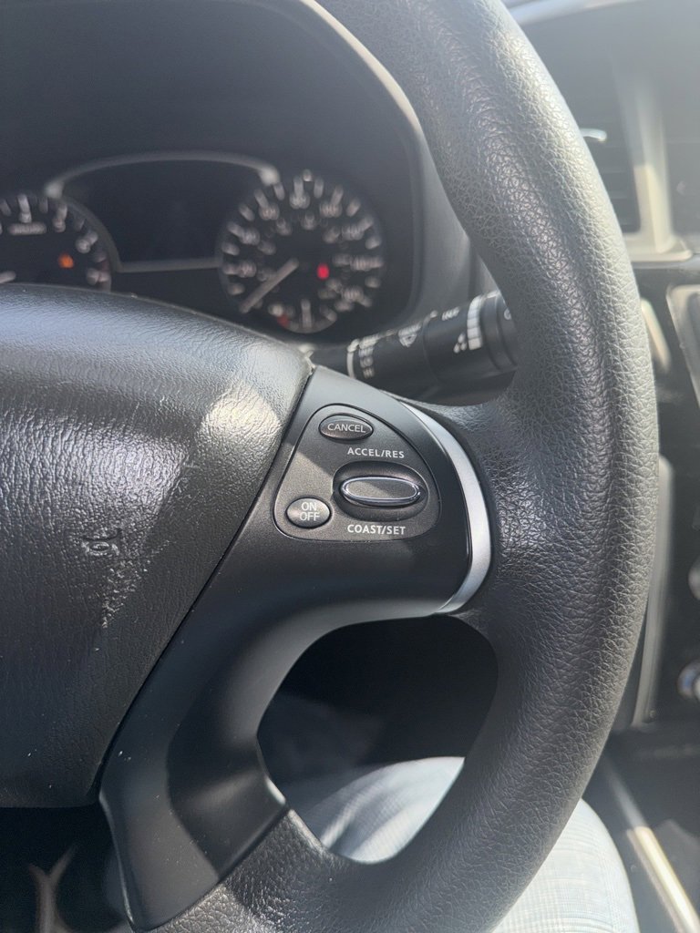 Used 2020 Nissan Pathfinder S image 18