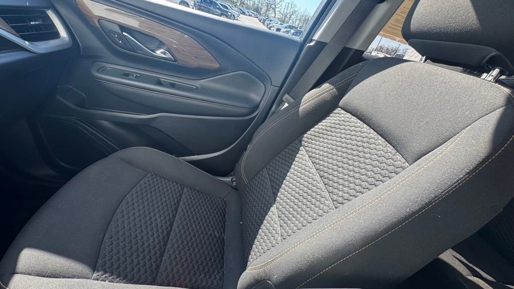 Used 2021 GMC Terrain SLE w/ Driver Convenience Package image 21