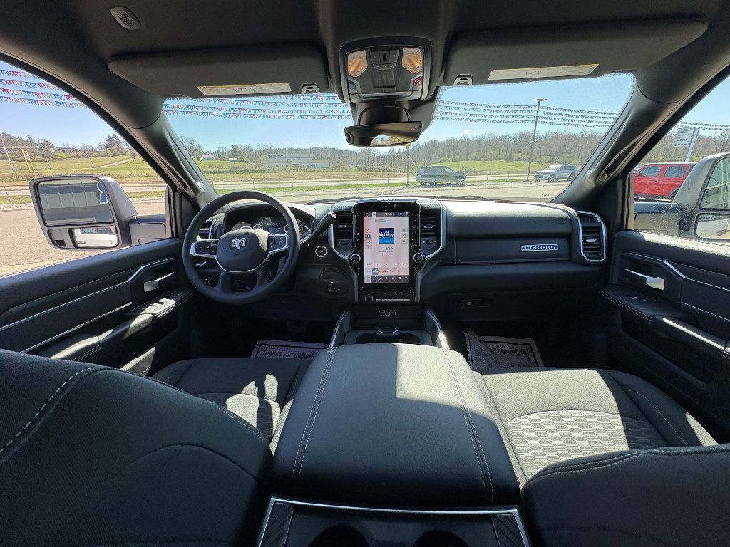 New 2026 RAM 3500 Big Horn AWD/4WD image 21