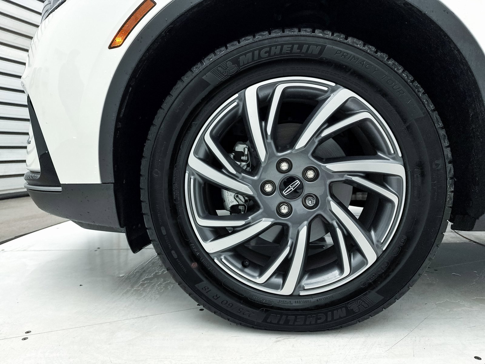 Used 2024 Lincoln Corsair FWD image 16