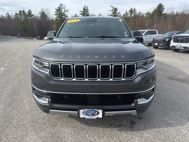 Used 2024 Jeep Wagoneer Series II AWD/4WD image 2