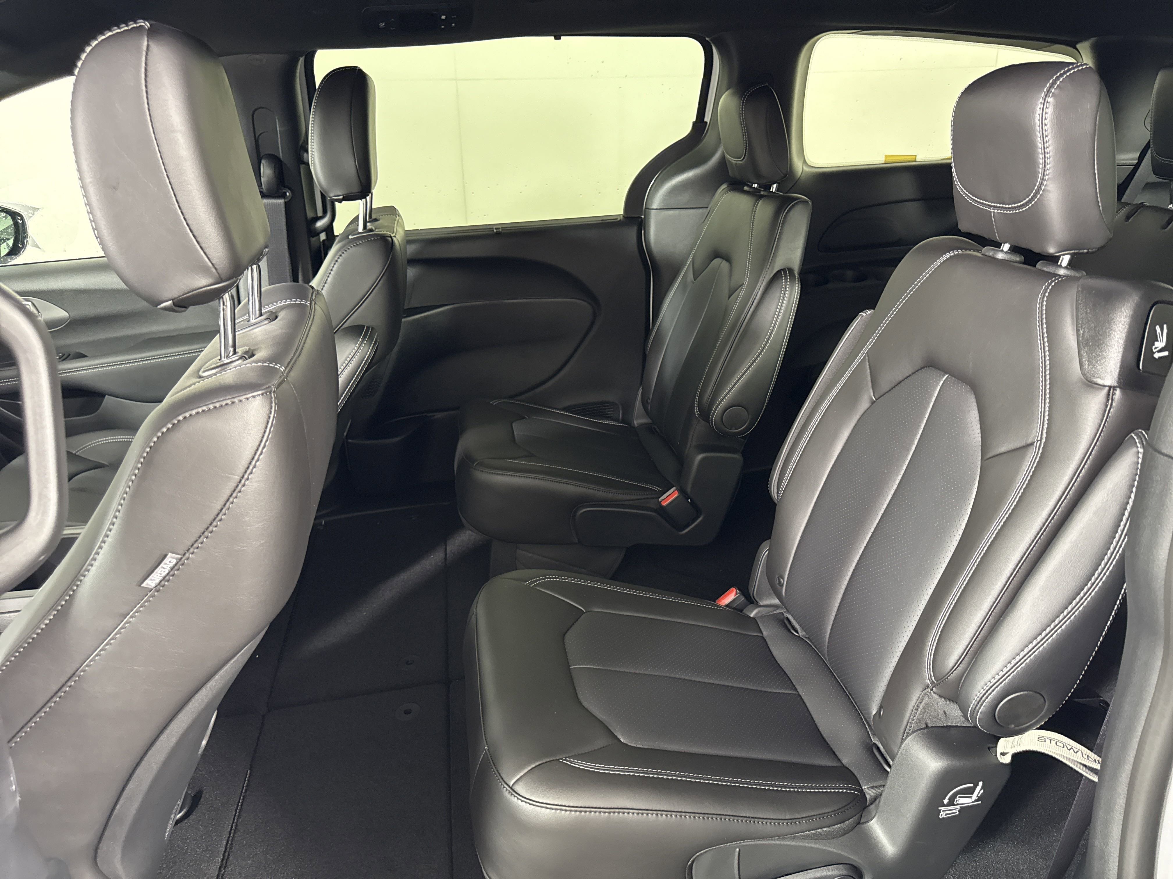 New 2026 Chrysler Voyager LX image 14