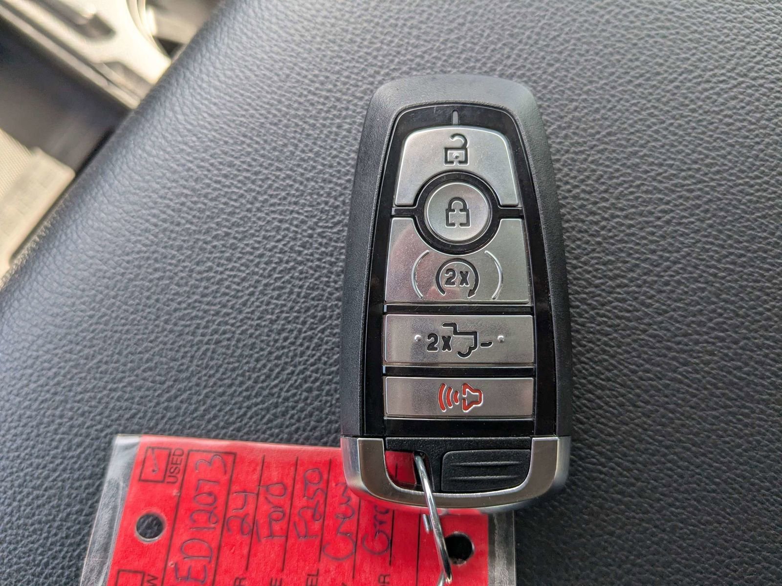 Used 2024 Ford F250 Lariat w/ Lariat Ultimate Package image 36