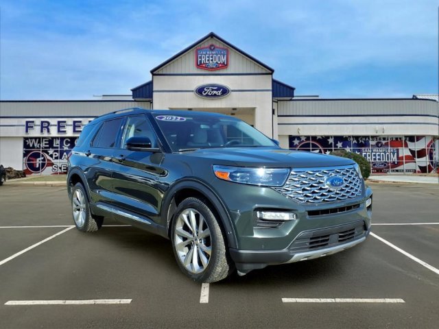 Certified 2022 Ford Explorer Platinum w/ Equipment Group 601A AWD/4WD image 1
