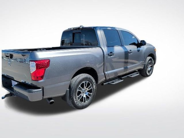 Used 2023 Nissan Titan SV w/ SV Convenience Package image 2