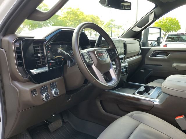 Used 2025 GMC Sierra 2500 SLT w/ SLT Premium Package image 21