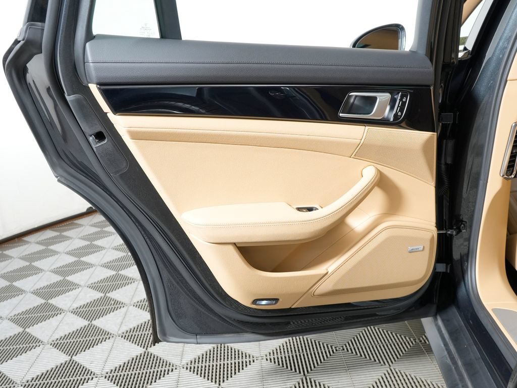 Certified 2020 Porsche Panamera 4S AWD/4WD image 35