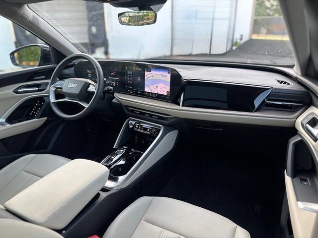 Certified 2025 Audi Q5 Premium Plus w/ Premium Plus AWD/4WD image 15