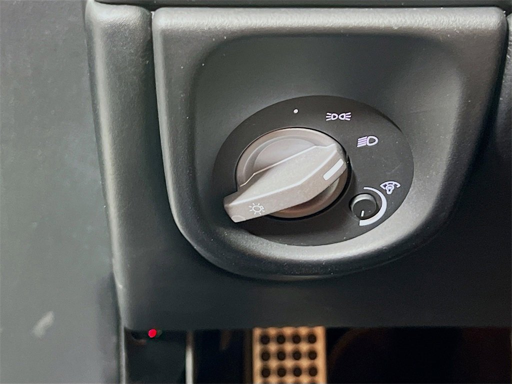 Used 2008 Aston Martin V8 Vantage Roadster image 10