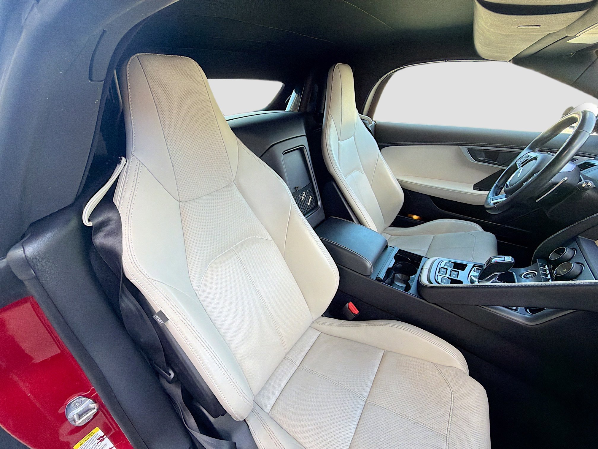 Used 2023 Jaguar F-TYPE Convertible image 14