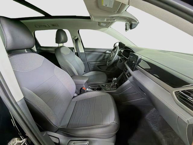 New 2025 Volkswagen Taos SE image 28