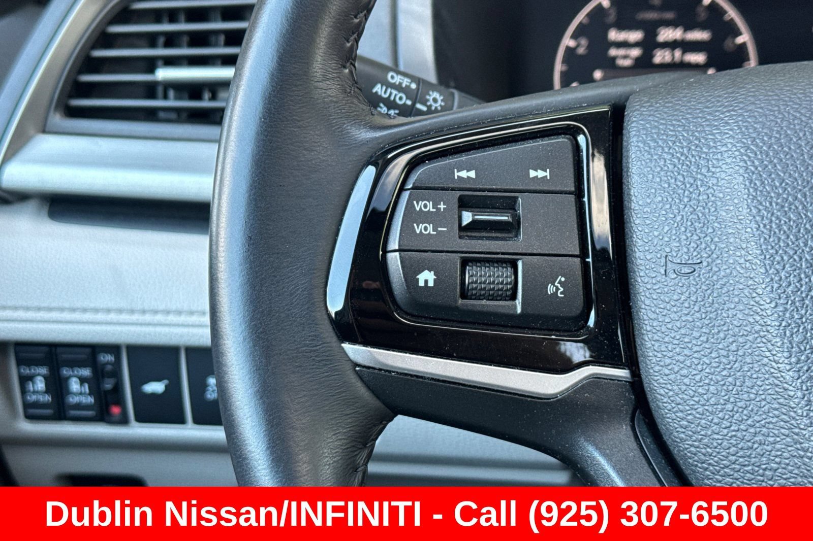 Used 2025 Honda Odyssey EX-L image 36