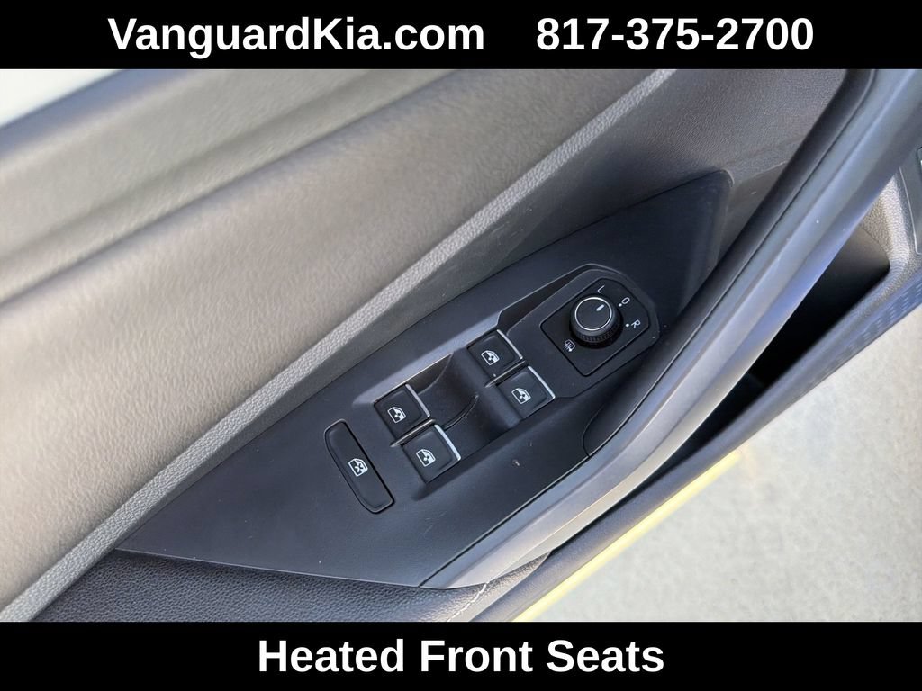 Used 2024 Volkswagen Jetta SE FWD image 17