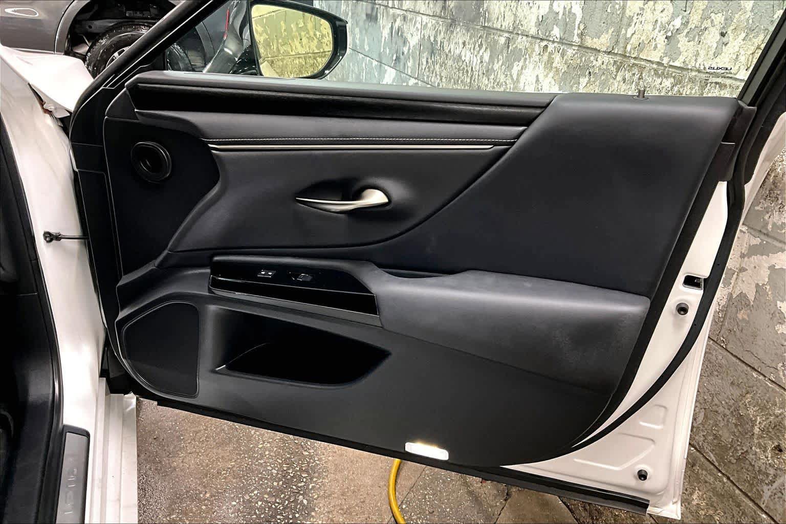 Used 2023 Lexus ES 350 w/ Premium Package FWD image 21