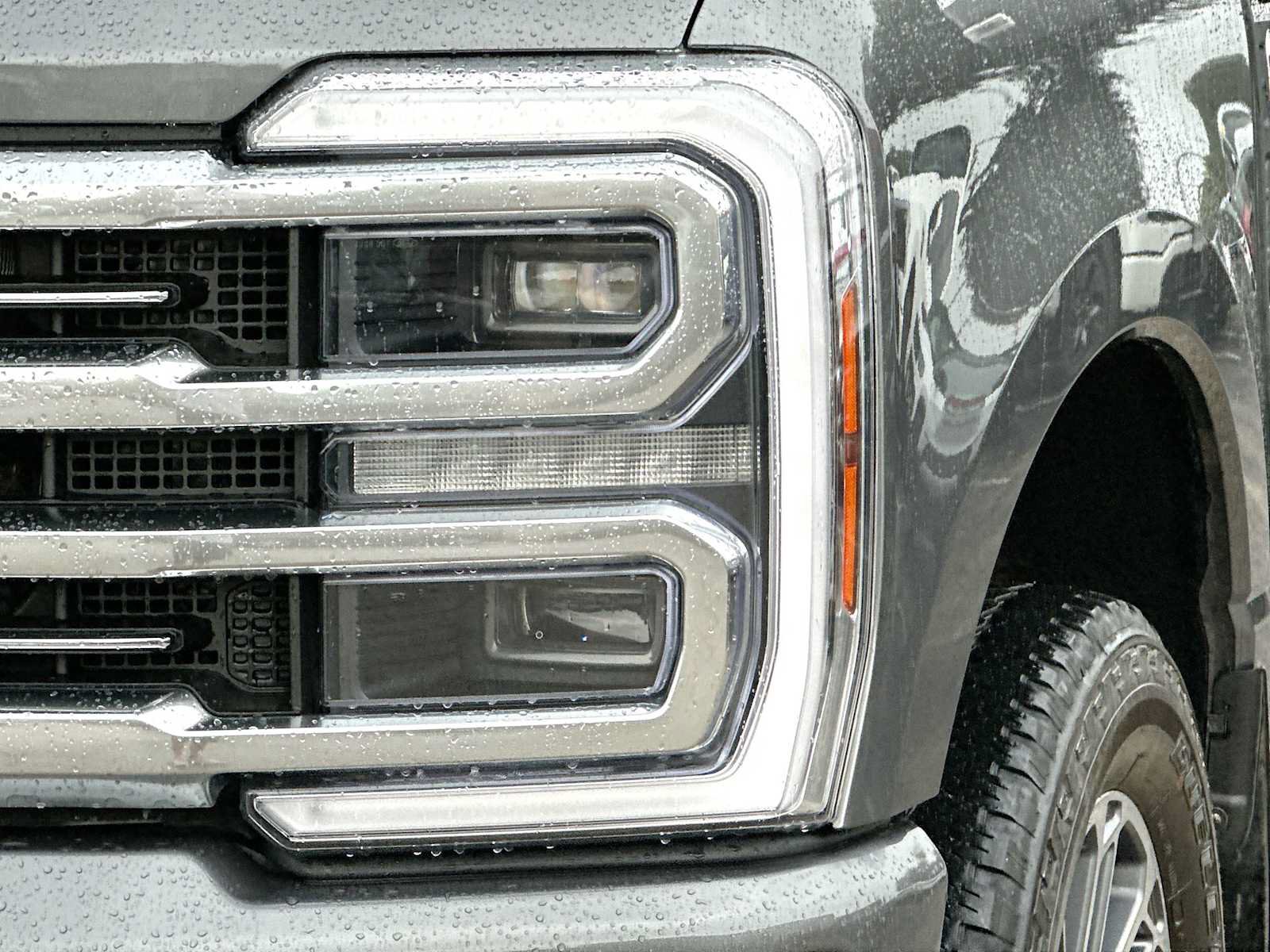 Used 2025 Ford F250 Platinum w/ Platinum Plus Package AWD/4WD image 16