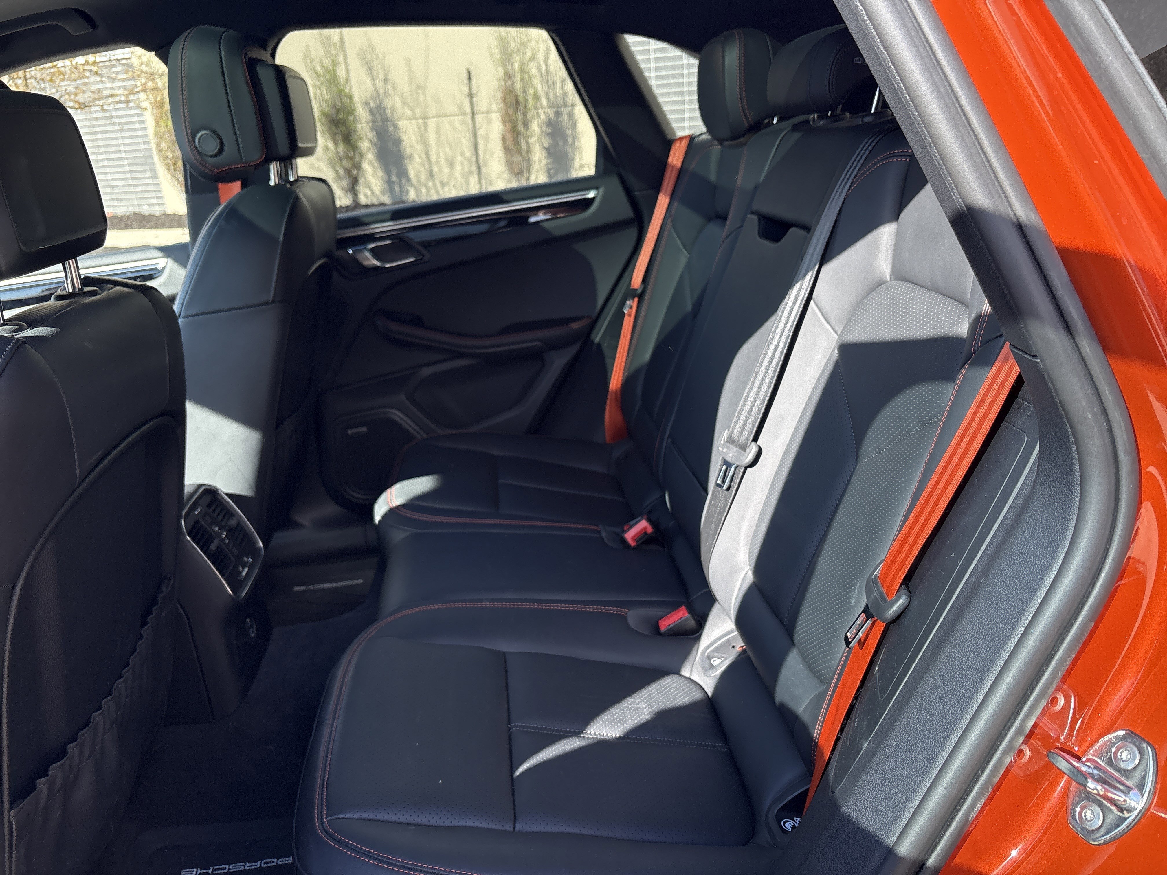 Used 2024 Porsche Macan Turbo image 31