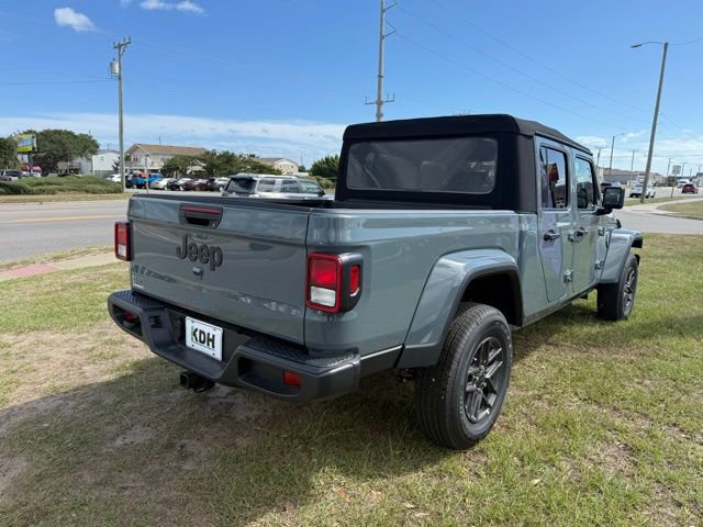 New 2025 Jeep Gladiator Sport image 7