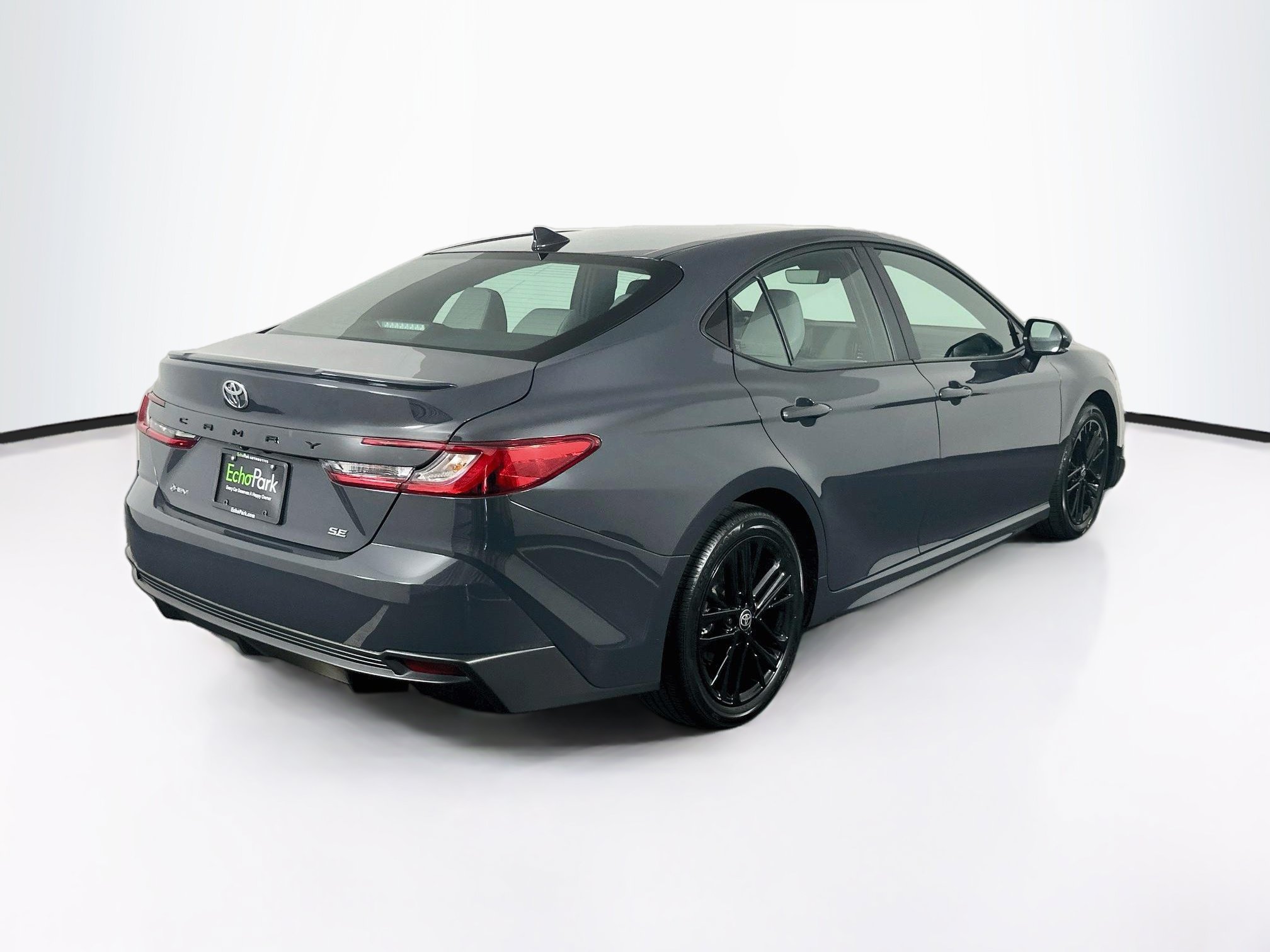 Used 2026 Toyota Camry SE w/ Convenience Package FWD image 9