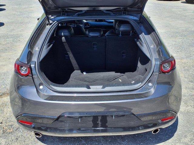Used 2019 MAZDA MAZDA3 Hatchback w/ Premium Package image 12