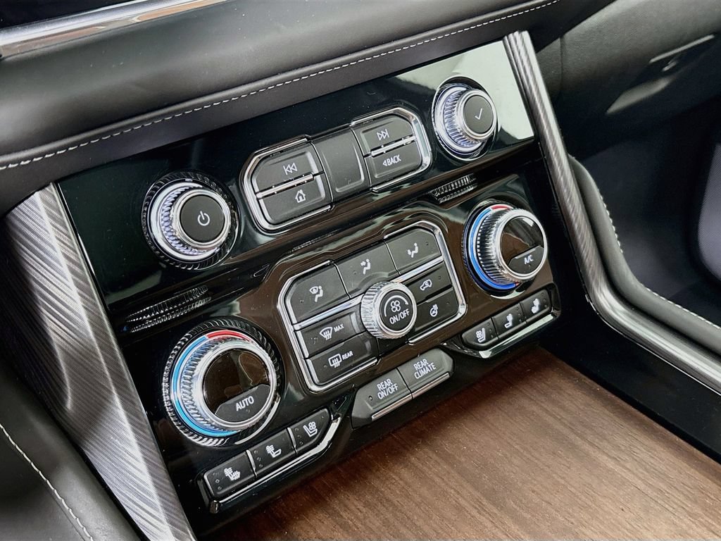 Certified 2024 GMC Yukon Denali Ultimate AWD/4WD image 21