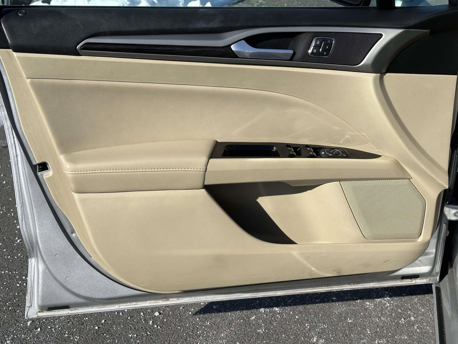 Used 2013 Ford Fusion SE image 18