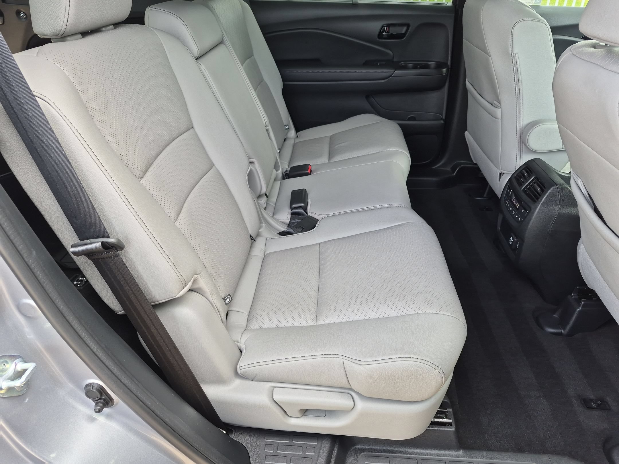 Used 2022 Honda Passport Elite image 31