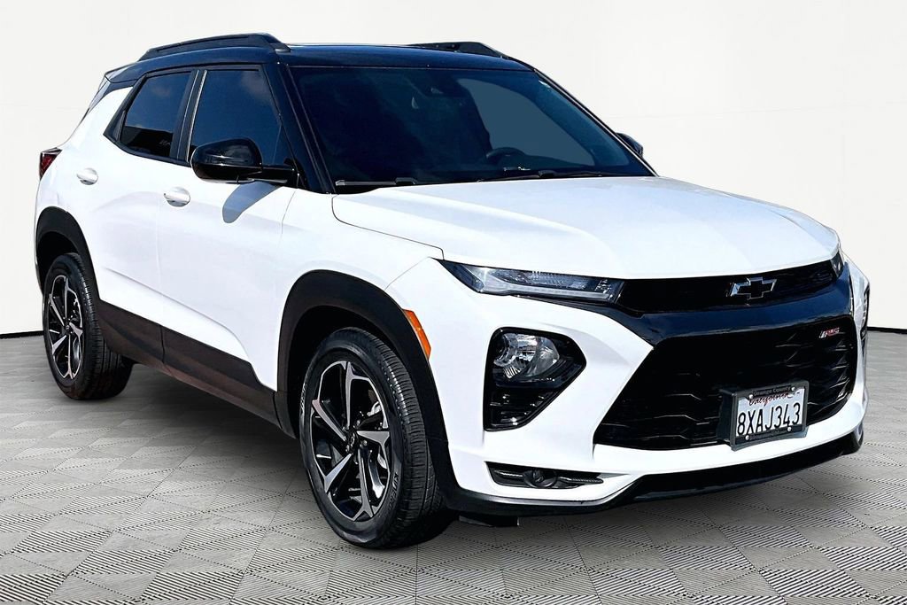 Used 2022 Chevrolet TrailBlazer RS w/ Sun and Liftgate Package image 5
