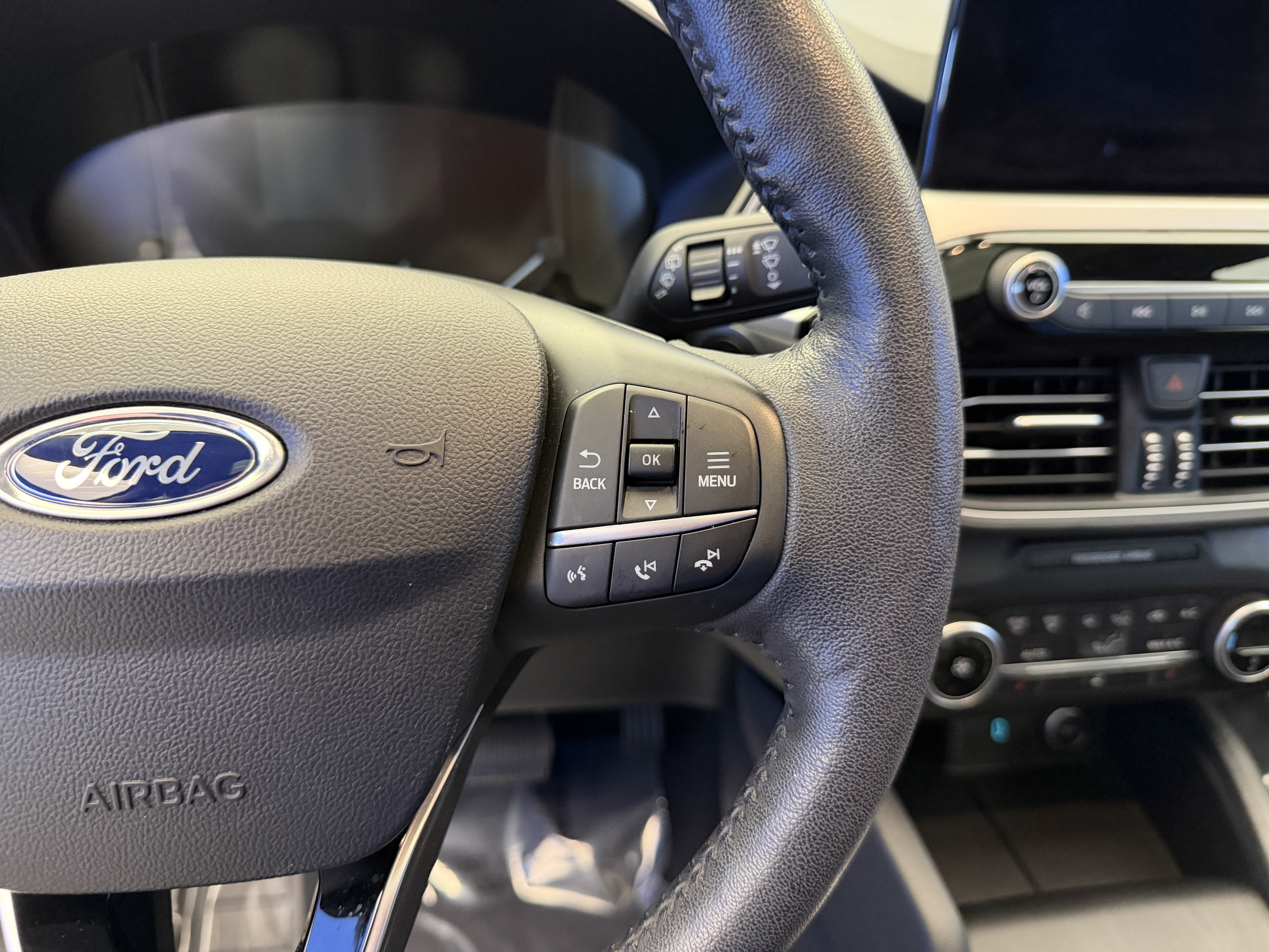 Used 2020 Ford Escape SEL FWD image 17