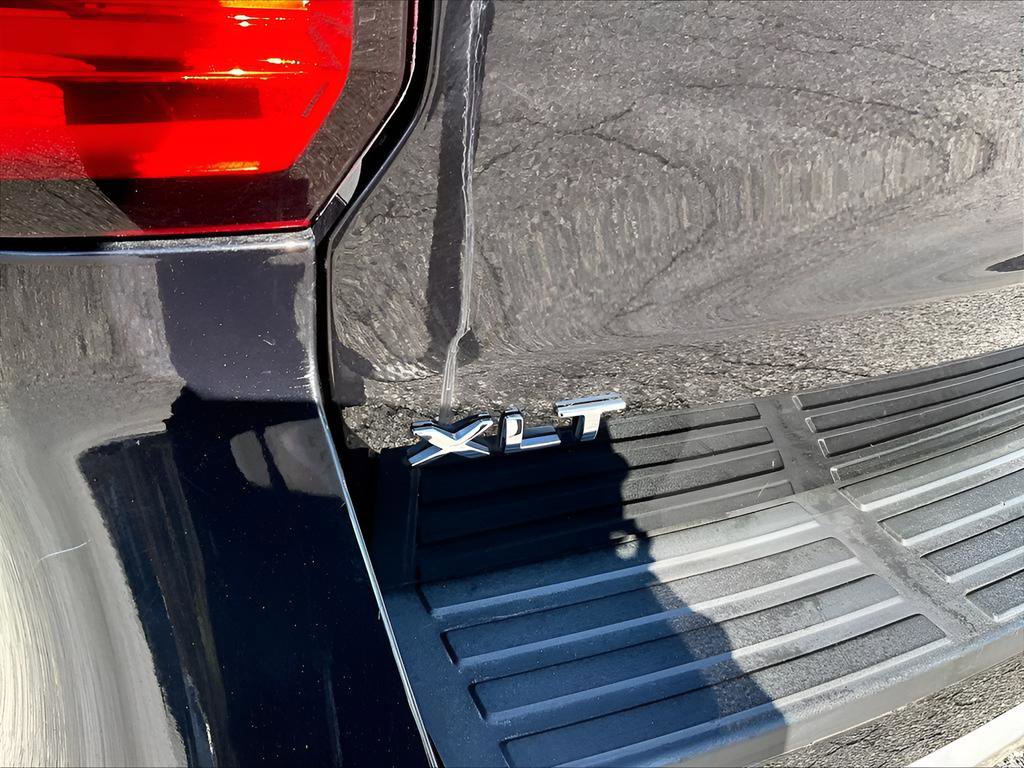 Used 2023 Ford Expedition Max XLT image 27