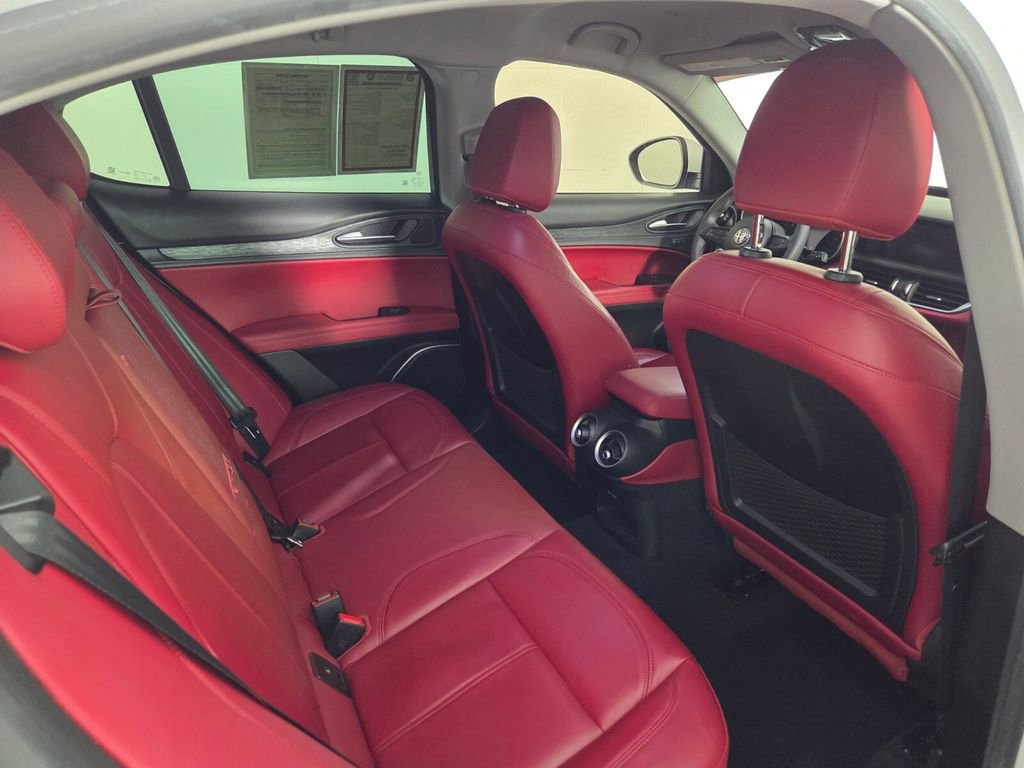 Used 2020 Alfa Romeo Stelvio image 31