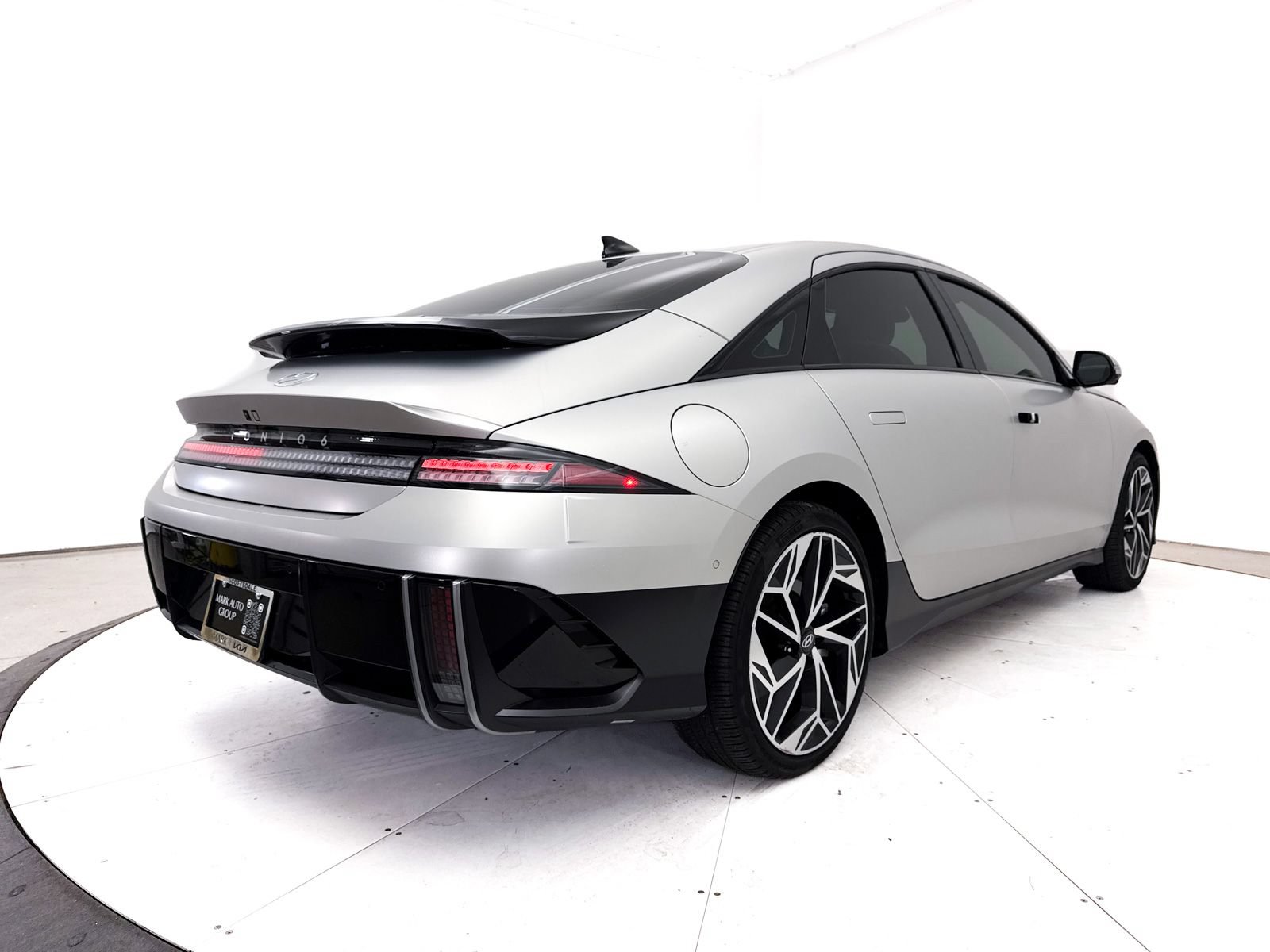 Used 2023 Hyundai Ioniq 6 Limited AWD/4WD image 20