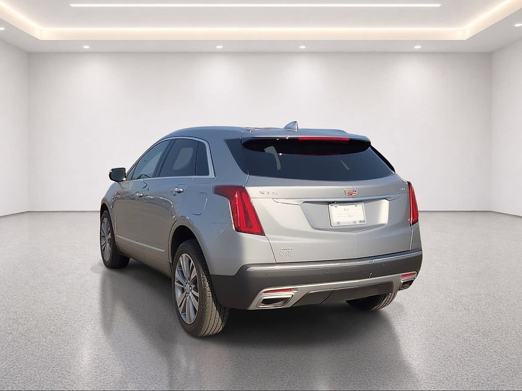 Used 2024 Cadillac XT5 Premium Luxury AWD/4WD image 4