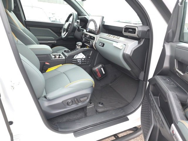 New 2025 Toyota Tacoma Trailhunter image 10