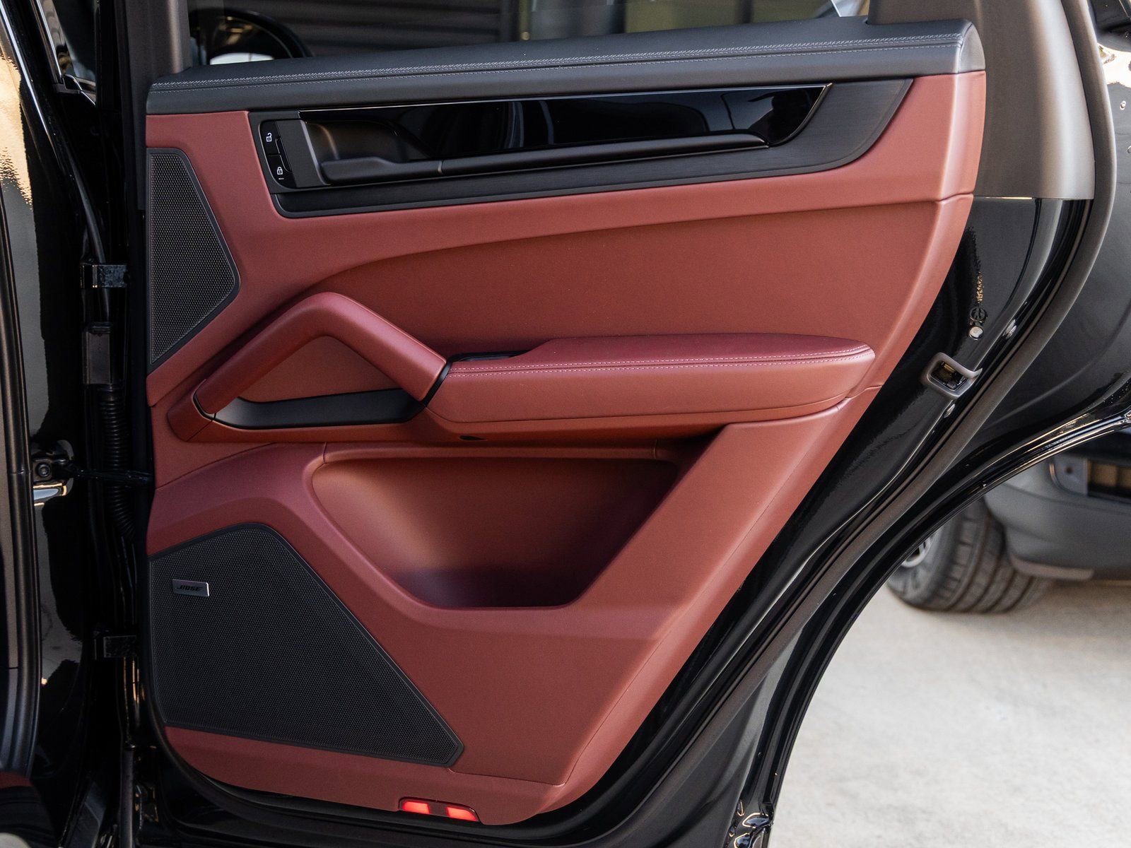 New 2026 Porsche Cayenne GTS image 39