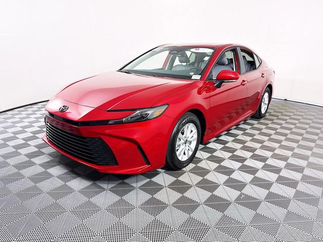 Certified 2025 Toyota Camry LE FWD image 3