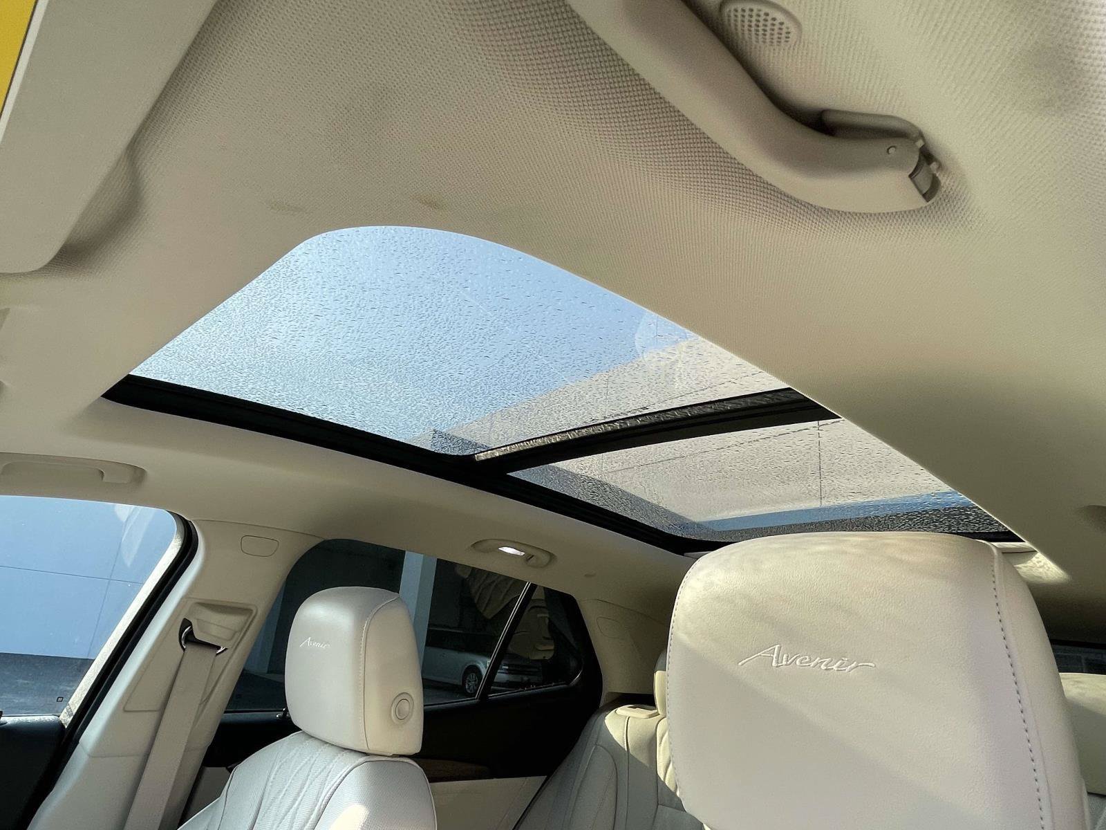 Certified 2021 Buick Envision Avenir w/ Technology Package II AWD/4WD image 20