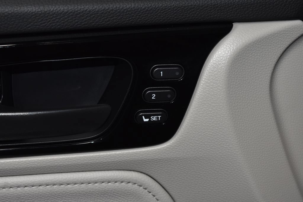 Used 2026 Honda Odyssey Touring image 5
