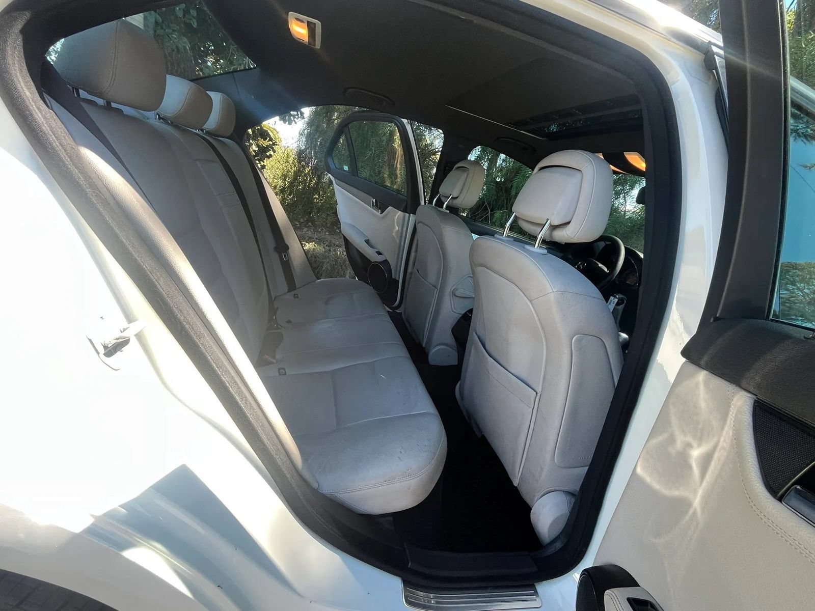 Used 2009 Mercedes-Benz C 300 Sedan image 24