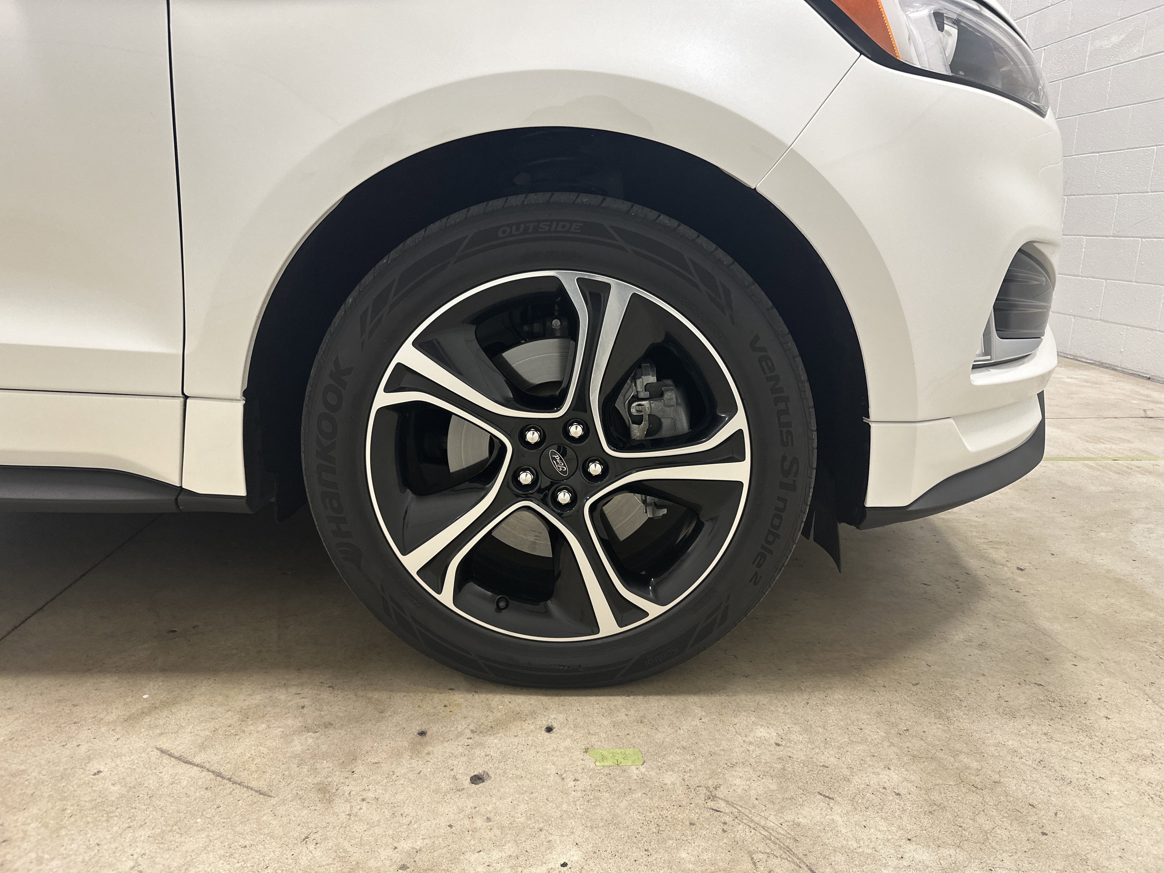 Used 2020 Ford Edge ST AWD/4WD image 13