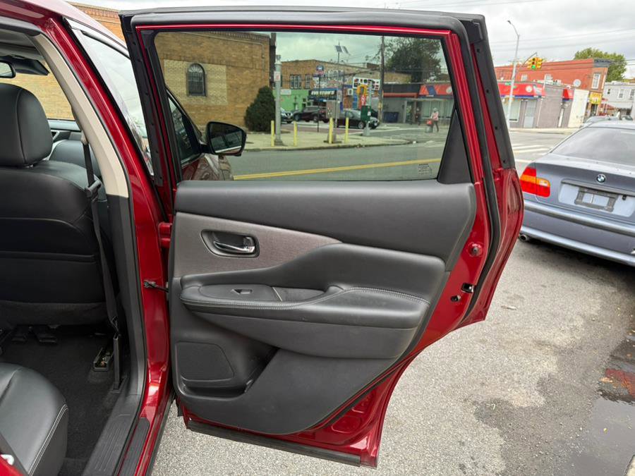 Used 2021 Nissan Murano SV w/ SV Special Edition Package image 24