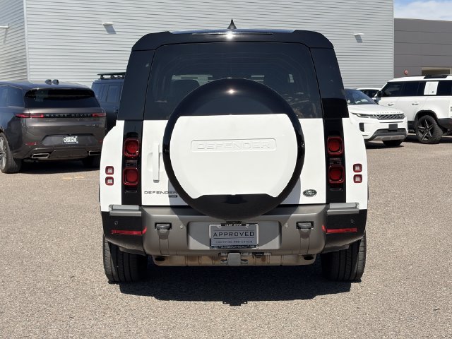 Used 2023 Land Rover Defender 130 X-Dynamic SE AWD/4WD image 27