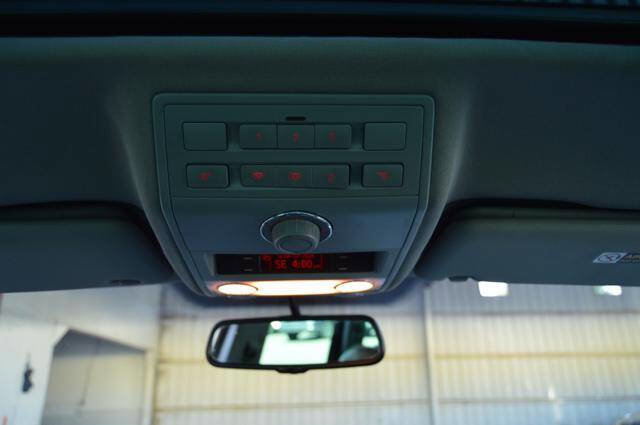 Used 2009 Volkswagen Touareg VR6 image 25