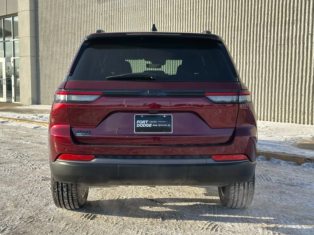 New 2026 Jeep Grand Cherokee Limited w/ Limited Altitude Package AWD/4WD image 4
