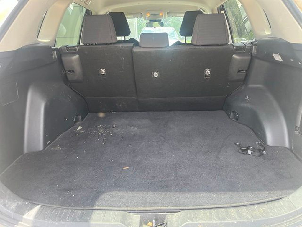 Used 2021 Toyota RAV4 LE FWD image 11
