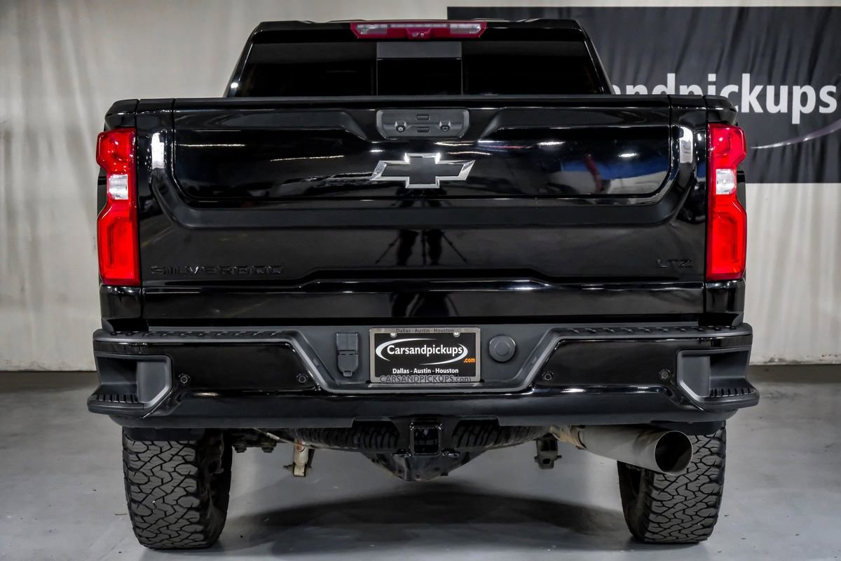 Used 2022 Chevrolet Silverado 2500 LTZ w/ LTZ Plus Package image 9